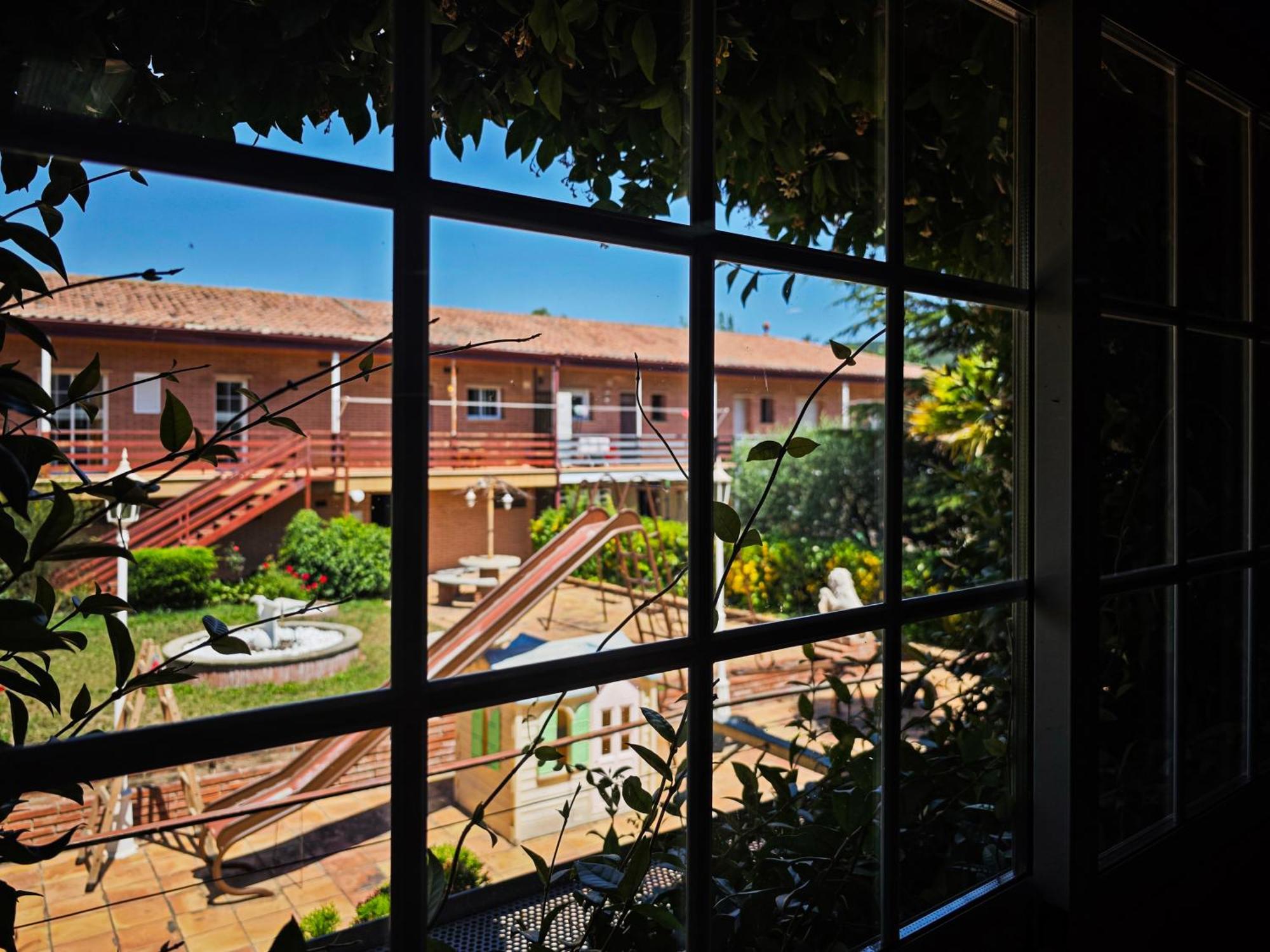 Espacio De Paz, Ideal Para Familias Villa Amalia La Llacuna Exterior foto